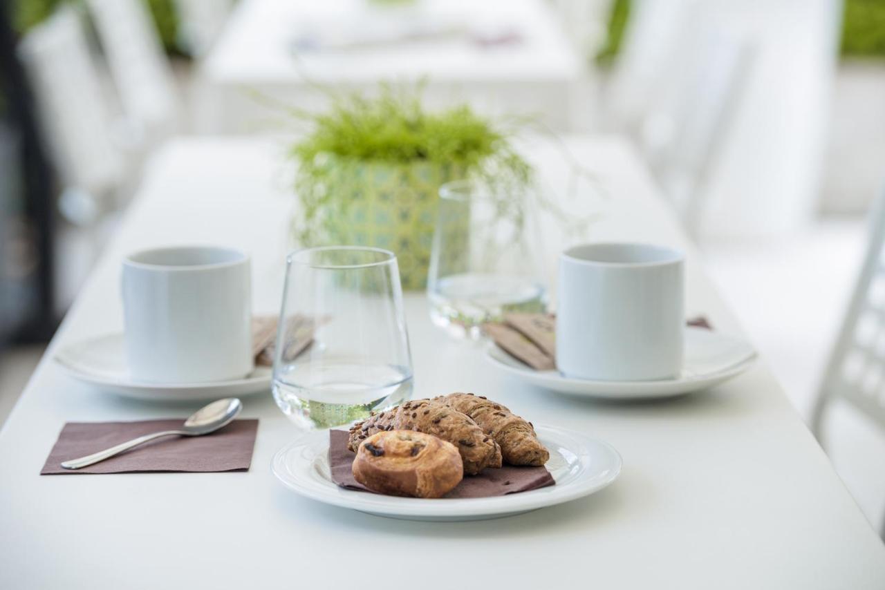 Hatelier Garda Home By Enjoy Garda Hotel Peschiera del Garda Eksteriør billede