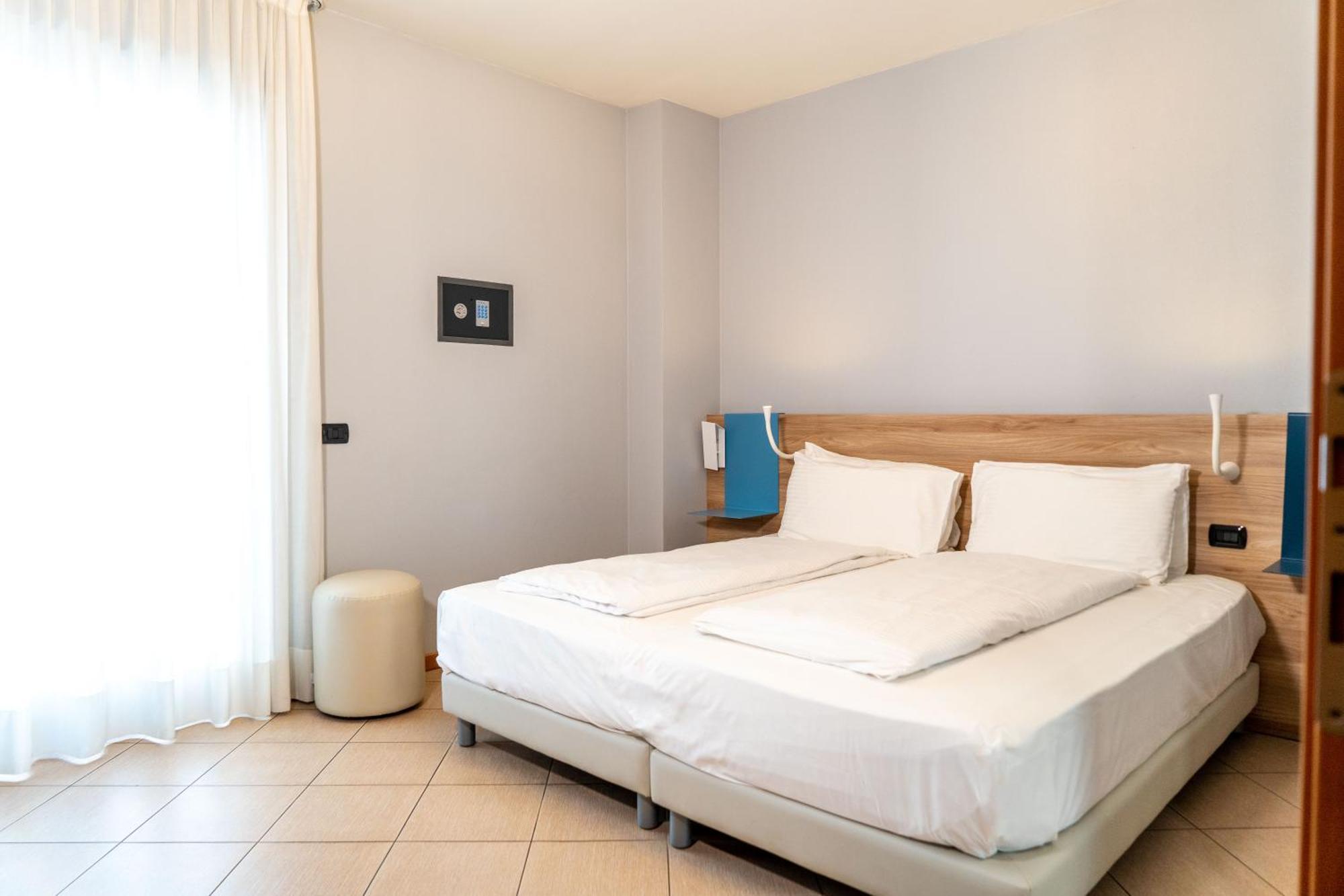 Hatelier Garda Home By Enjoy Garda Hotel Peschiera del Garda Eksteriør billede